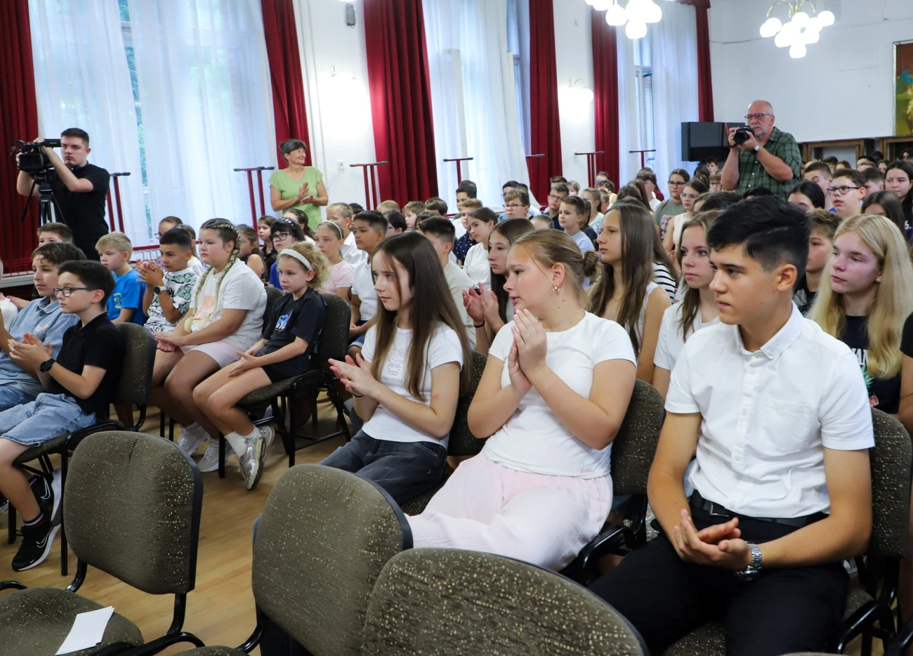 Supersum Háladíj átadó a Földesben. Fotó: Mocsári László