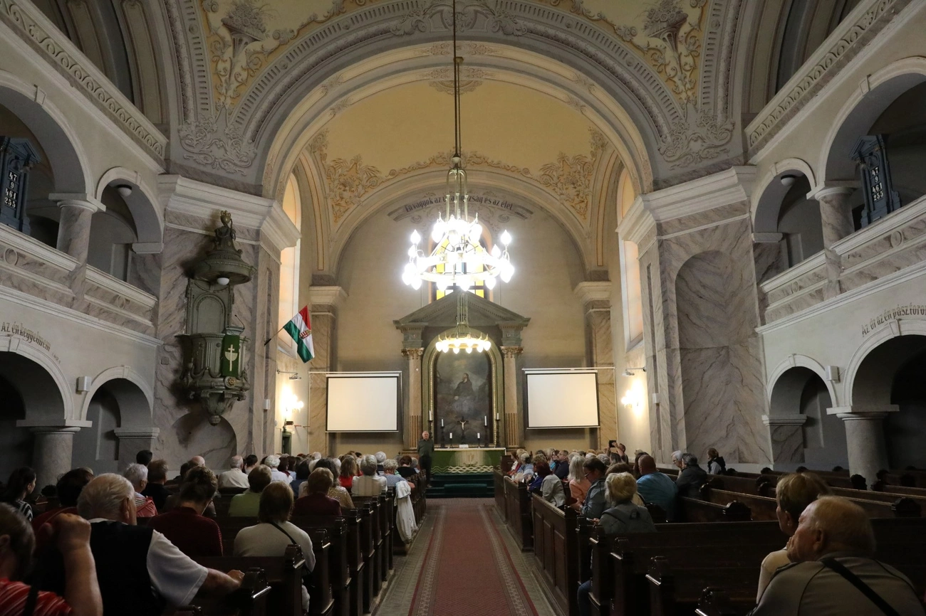 Belvárosi helyismereti séta. Fotó: Juhász Ákos