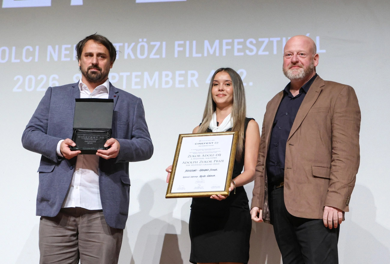 Reisz Gábor: Földszint