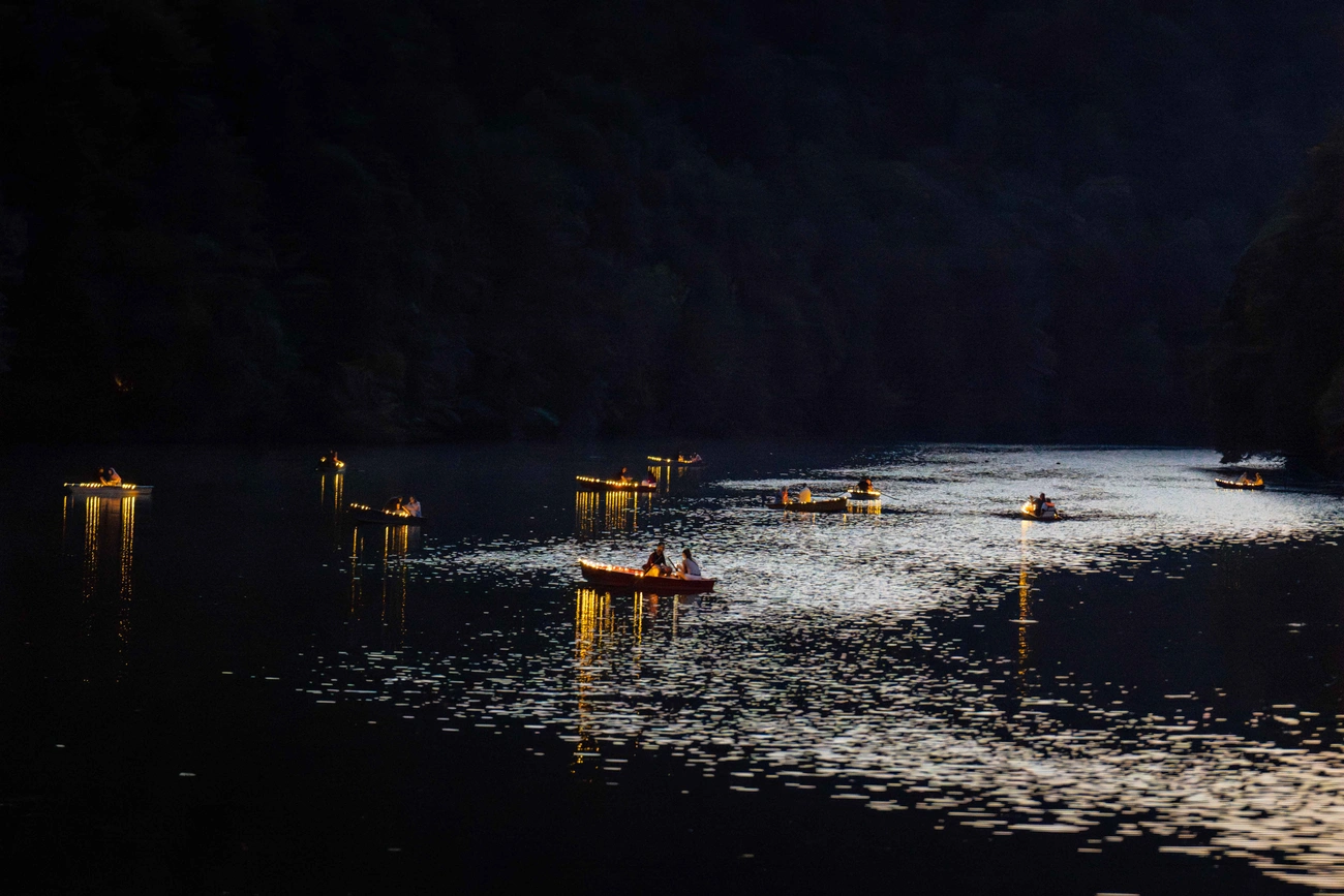 Gyertyafényes csónakázás a Hámori-tavon