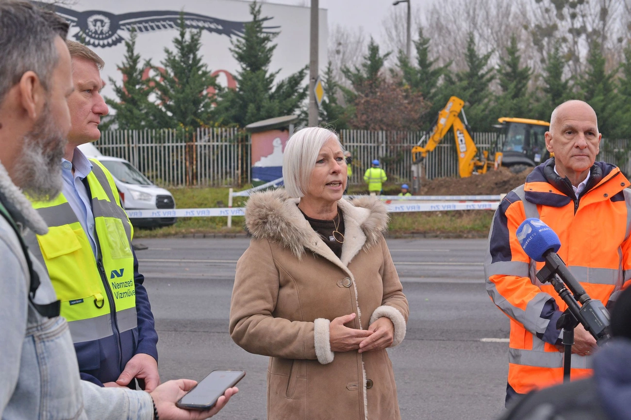 Útfelújítási projekt sajtótájékoztatója