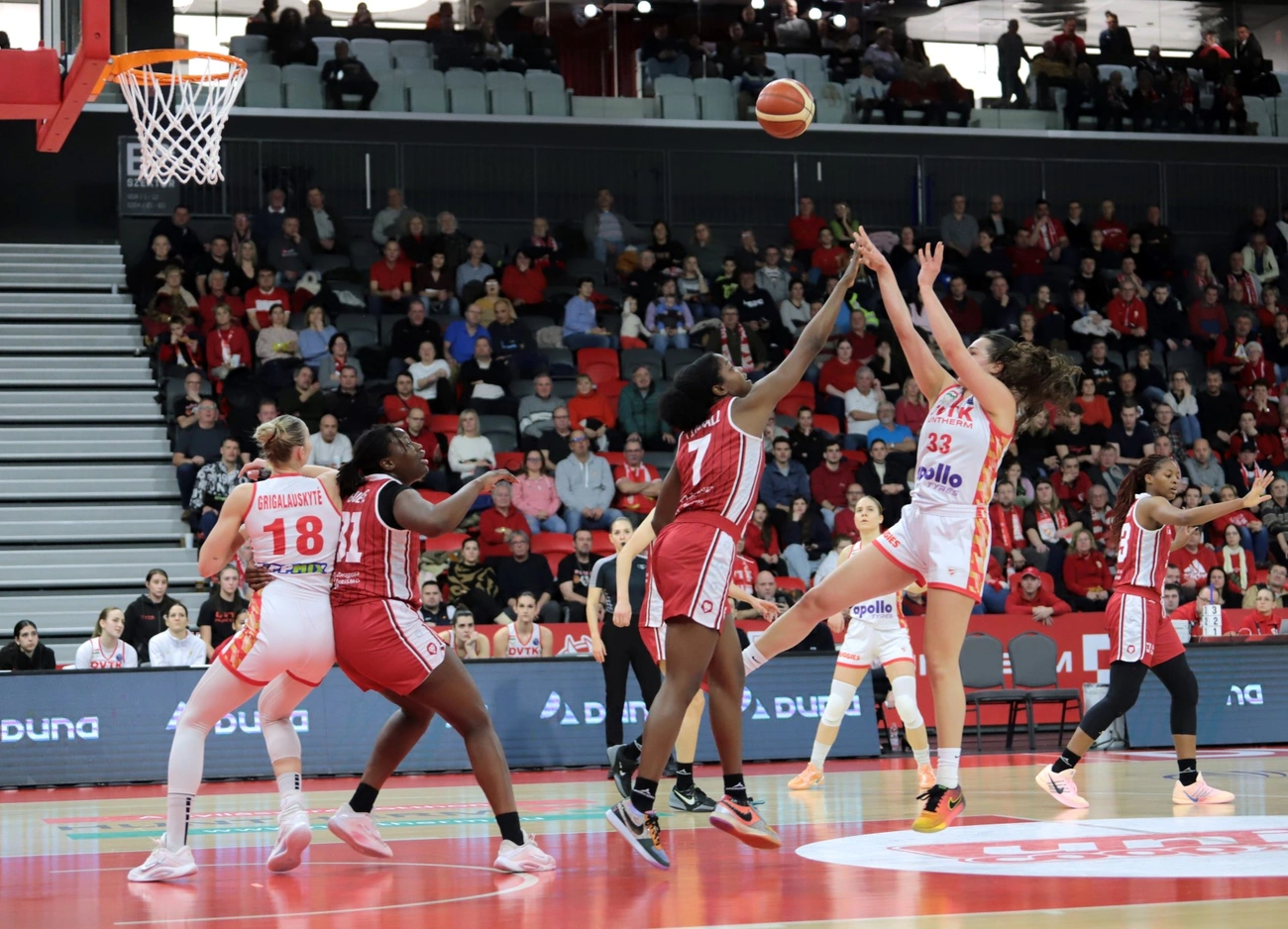 DVTK HUNTHERM – Casademont Zaragoza 60-79