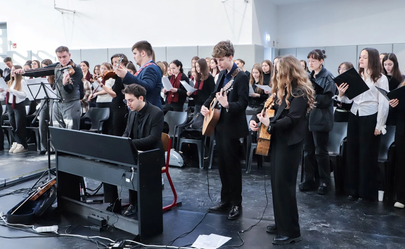 Ökumenikus ifjúsági ima a Lévayban