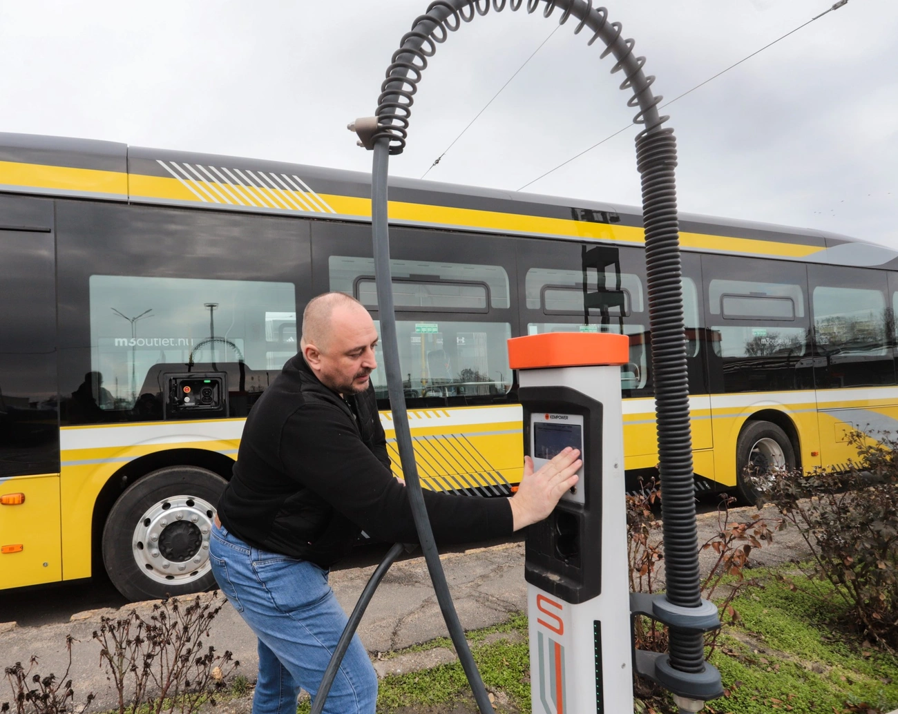 BYD elektromos busz tesztelése az MVK-nál