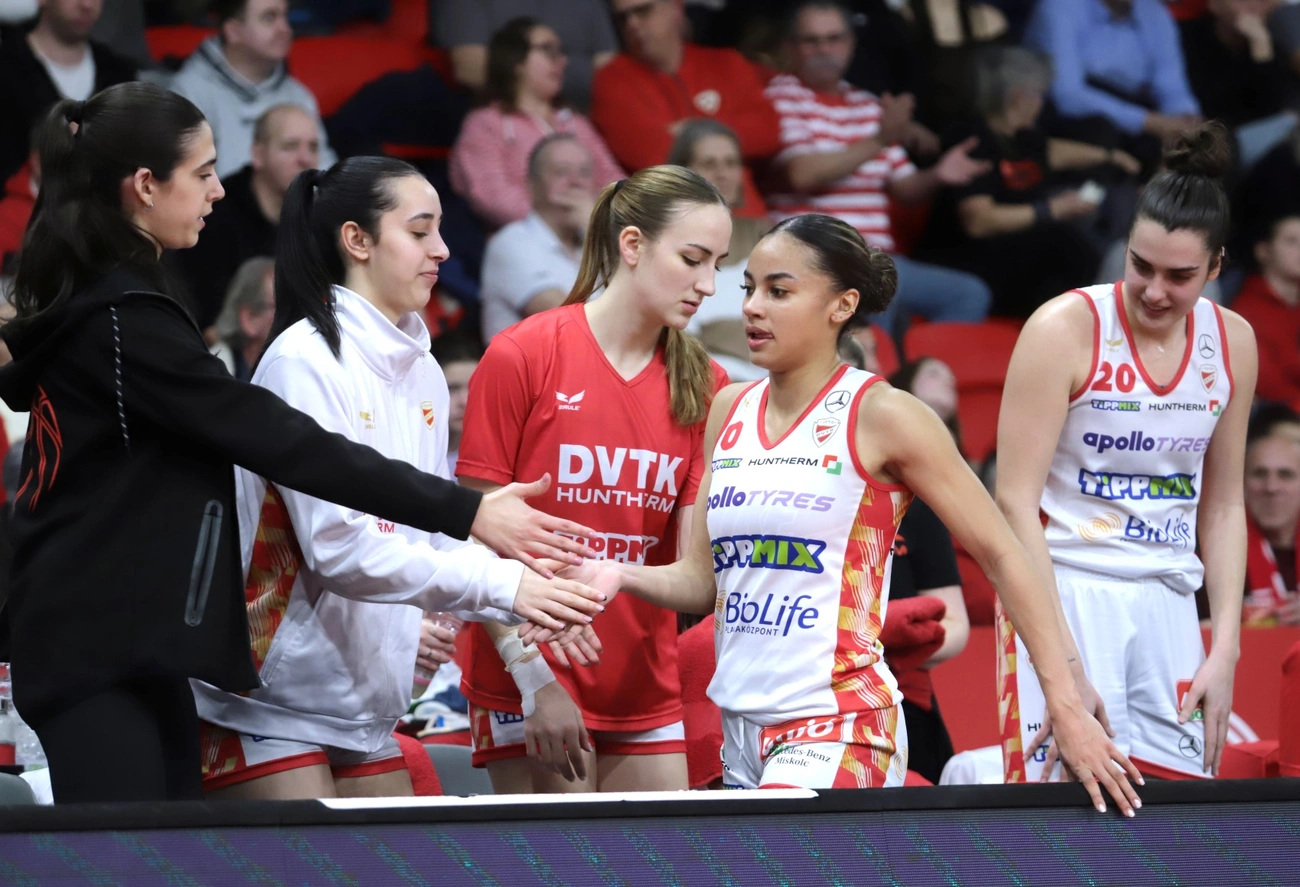 DVTK HUNTHERM - NKA Universitas Pécs 68-58