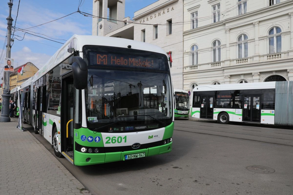 Új BYD buszok Miskolcon. Fotó: Juhász Ákos