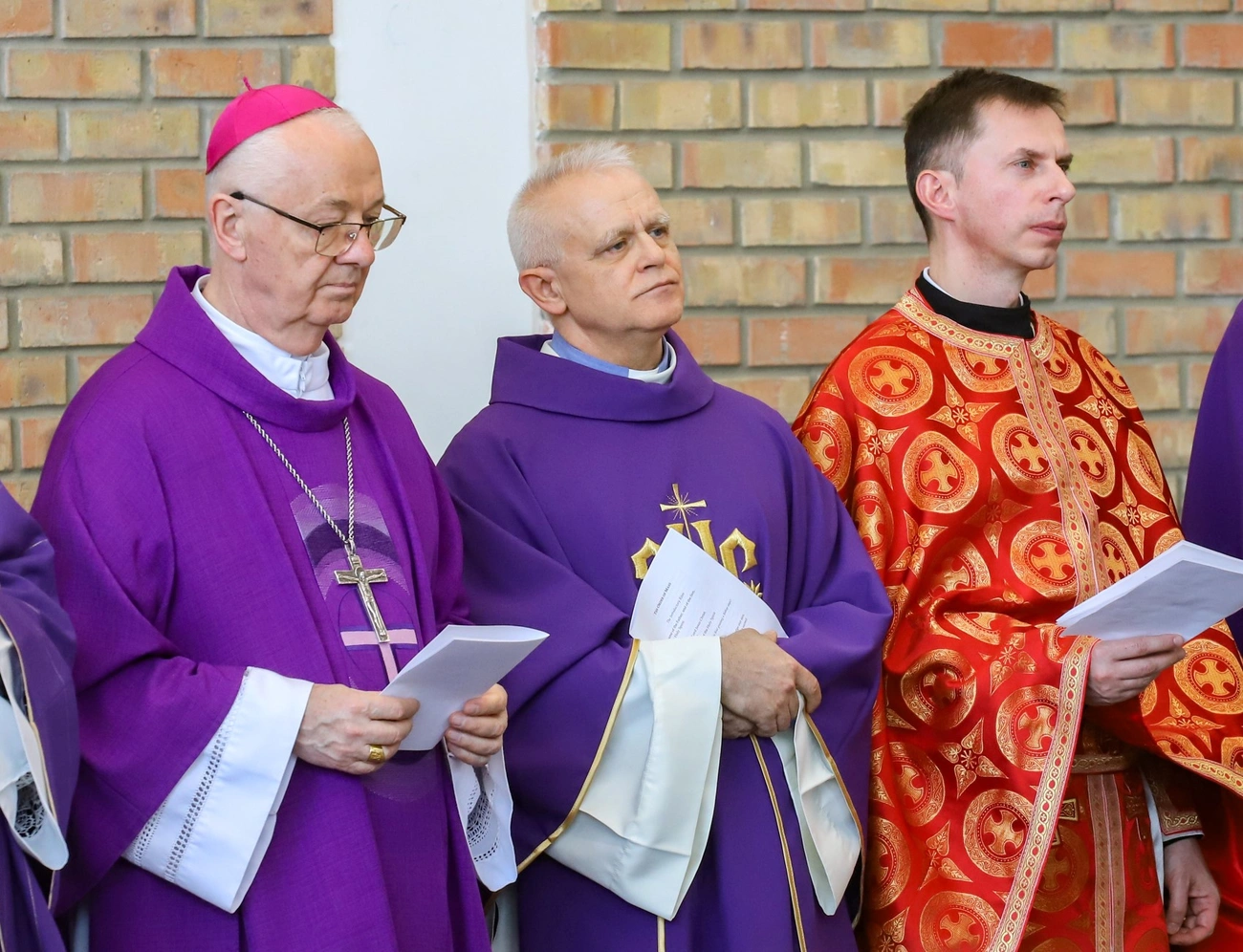 Jezsuita szentmise alapkőletétel előtt