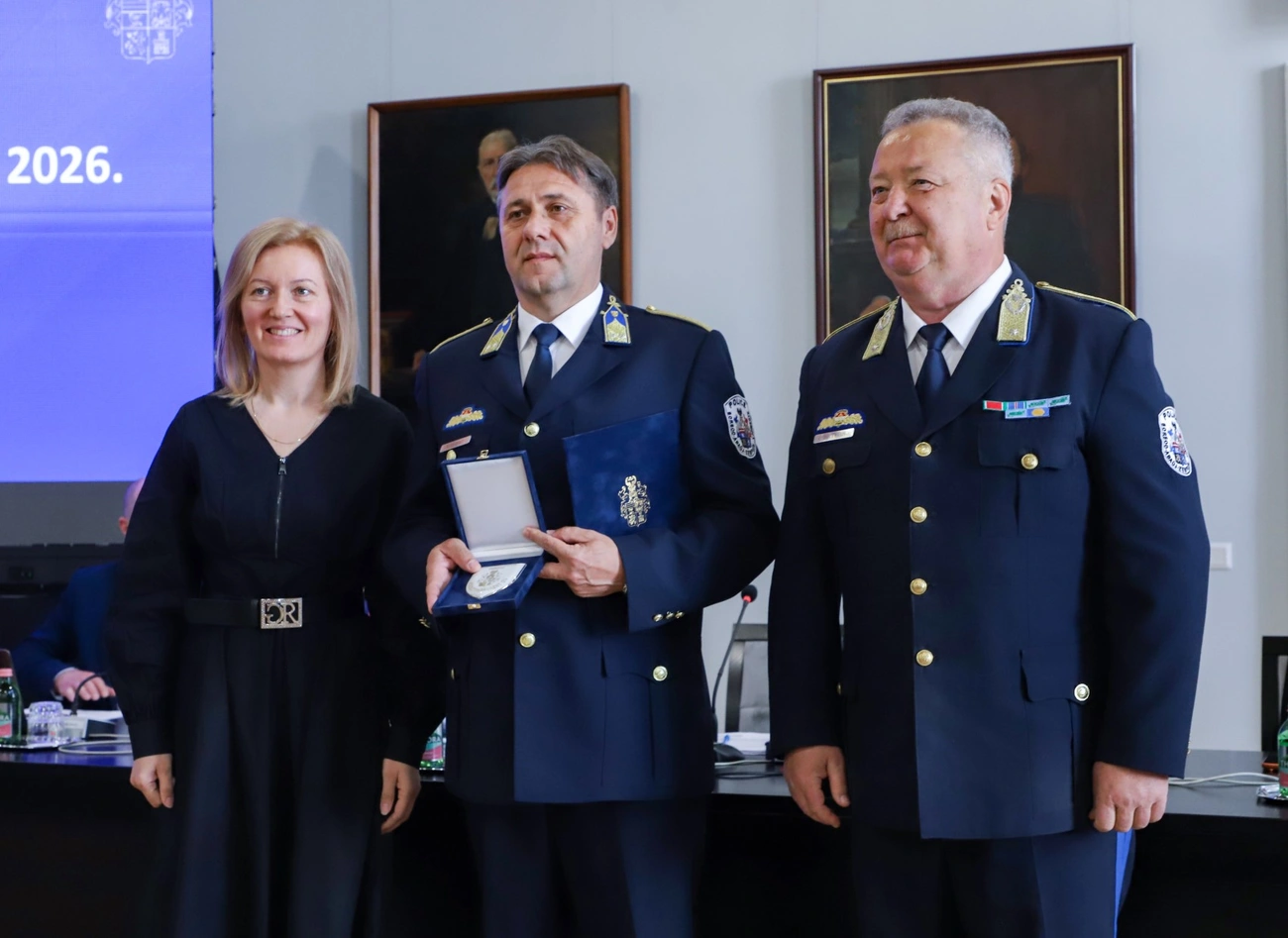 Közbiztonságért és tűzbiztonságért díjátadó a vármegyeházán