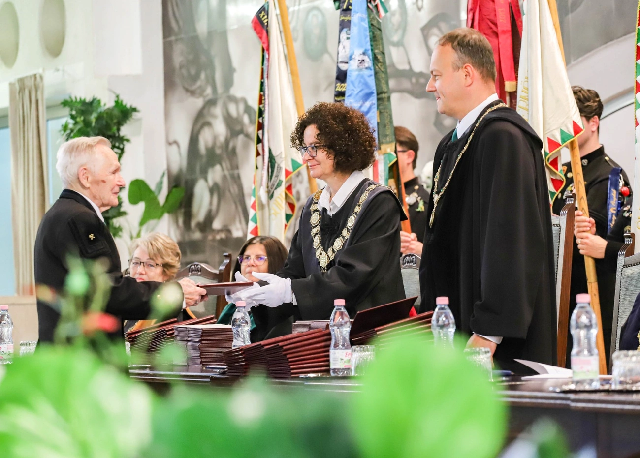Jubileumi diplomaátadó a Miskolci Egyetemen