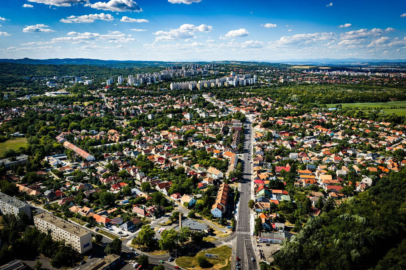 A 26-os felújítása madártávlatból