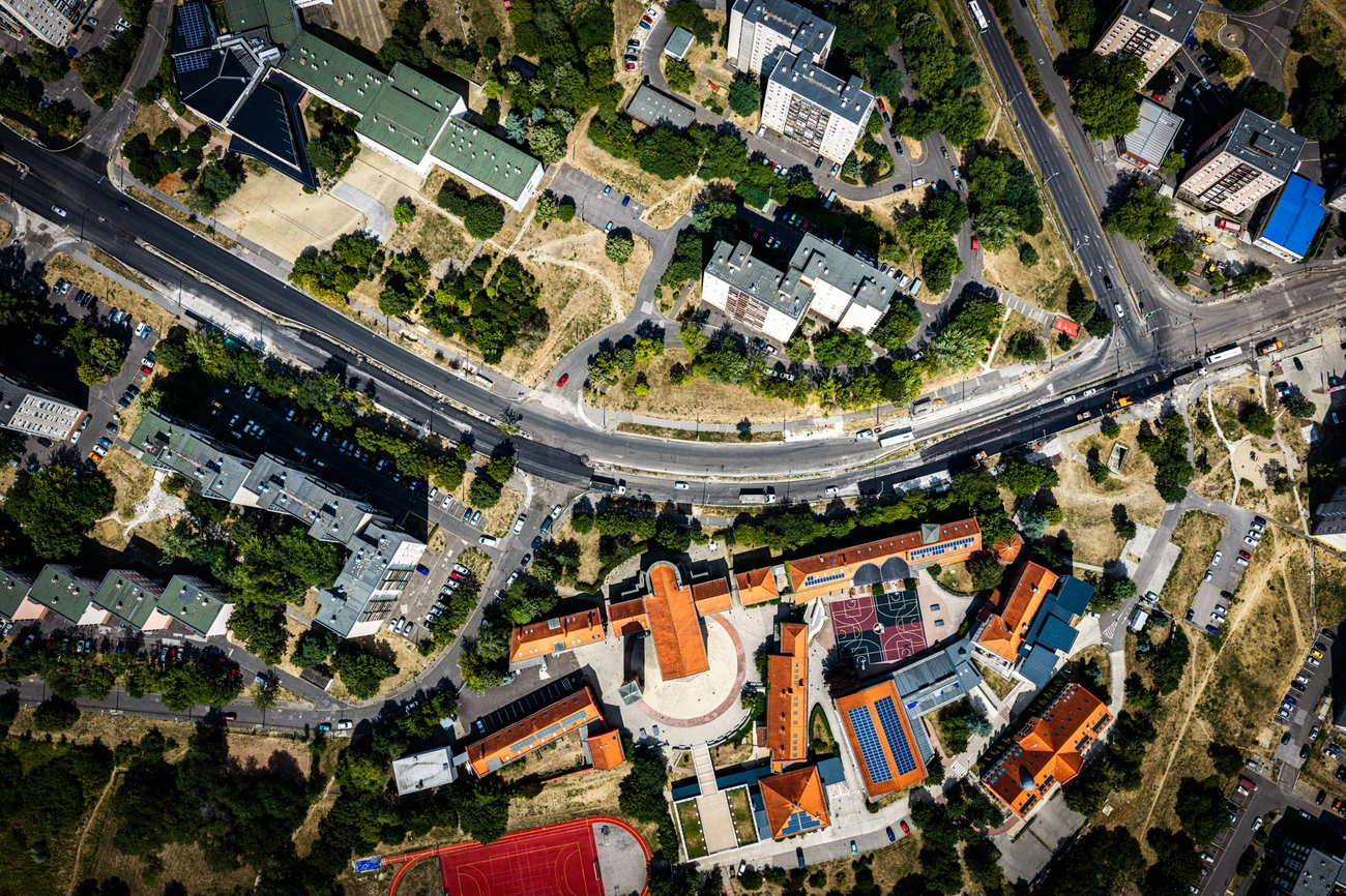 A 26-os felújítása madártávlatból