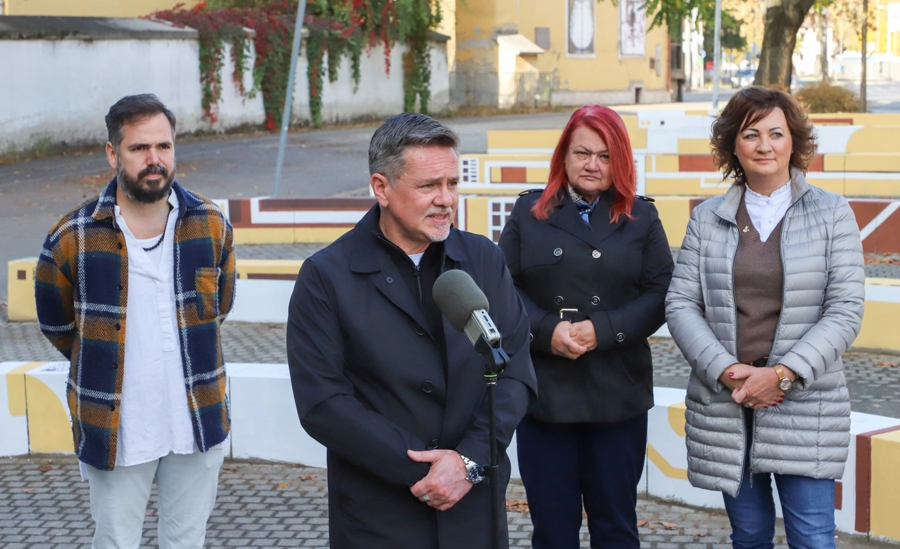 Megújult a Lévay előtti prakrész