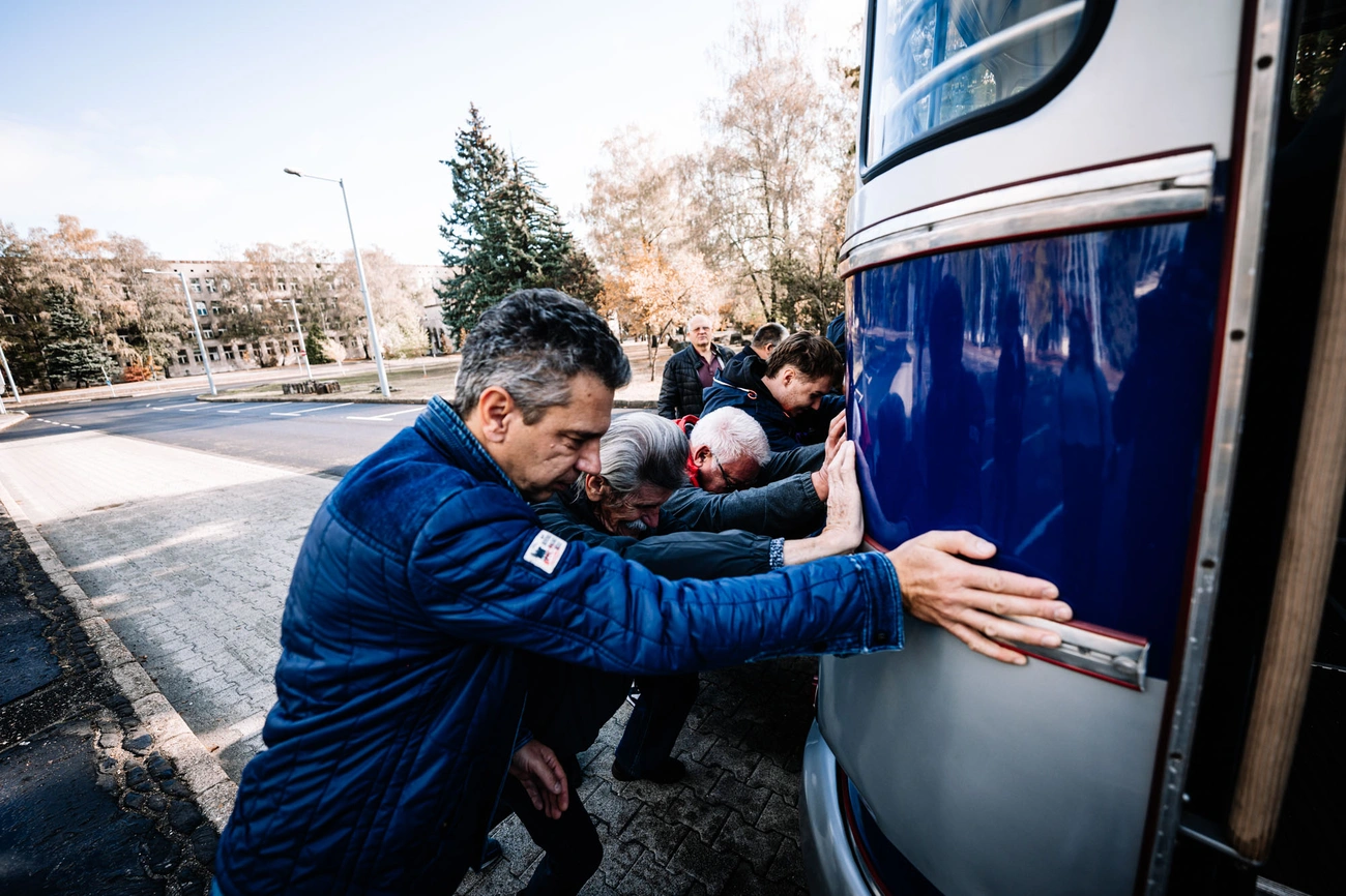 "Guruló történelem" - ünnepi buszos várostúra