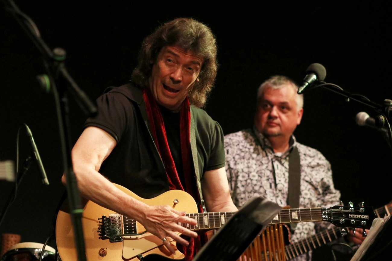 Djabe koncert Steve Hackettel az Adyban 