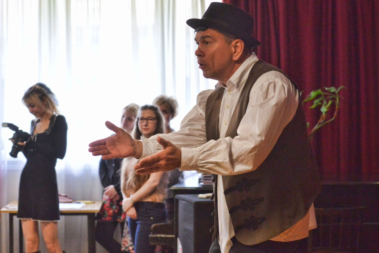 Megyei Könyvtár kiállításmegnyitó  