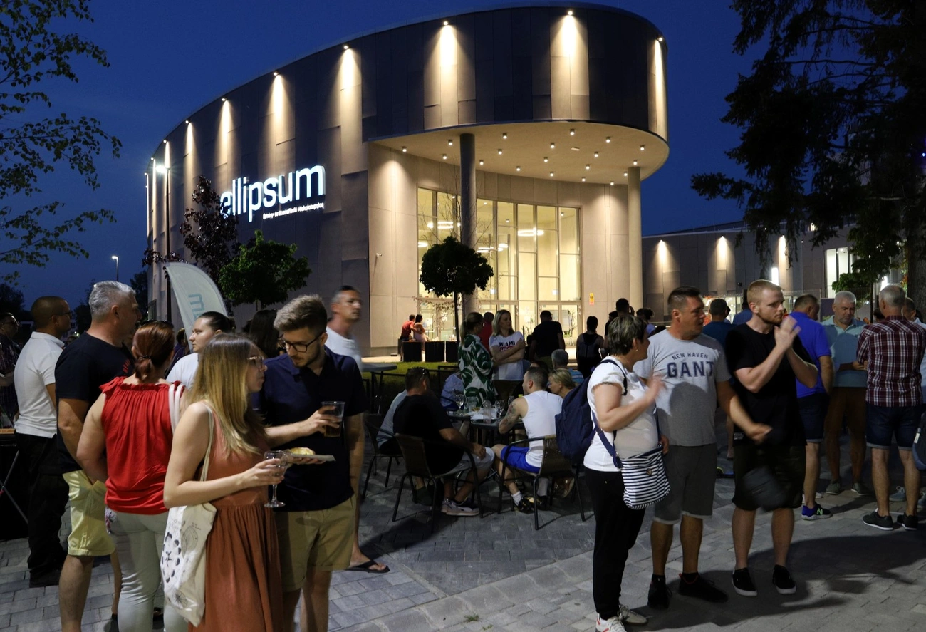 Könnyed nyáresti kikapcsolódás az Aradi sétányon 