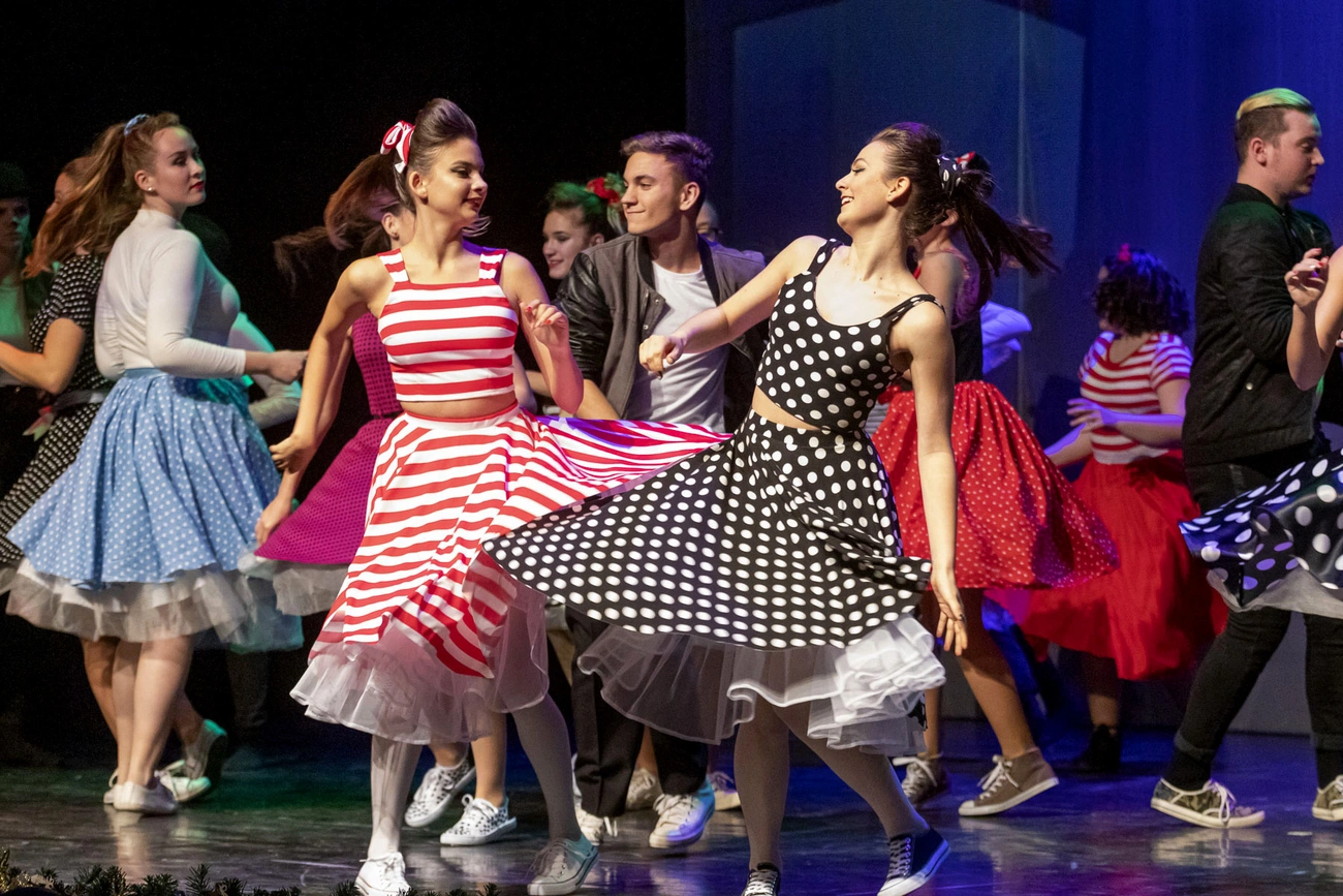 &quot;Christmas on Nutcracker Avenue&quot; a Balázs Győző Református Gimnázium karácsonyi előadása 