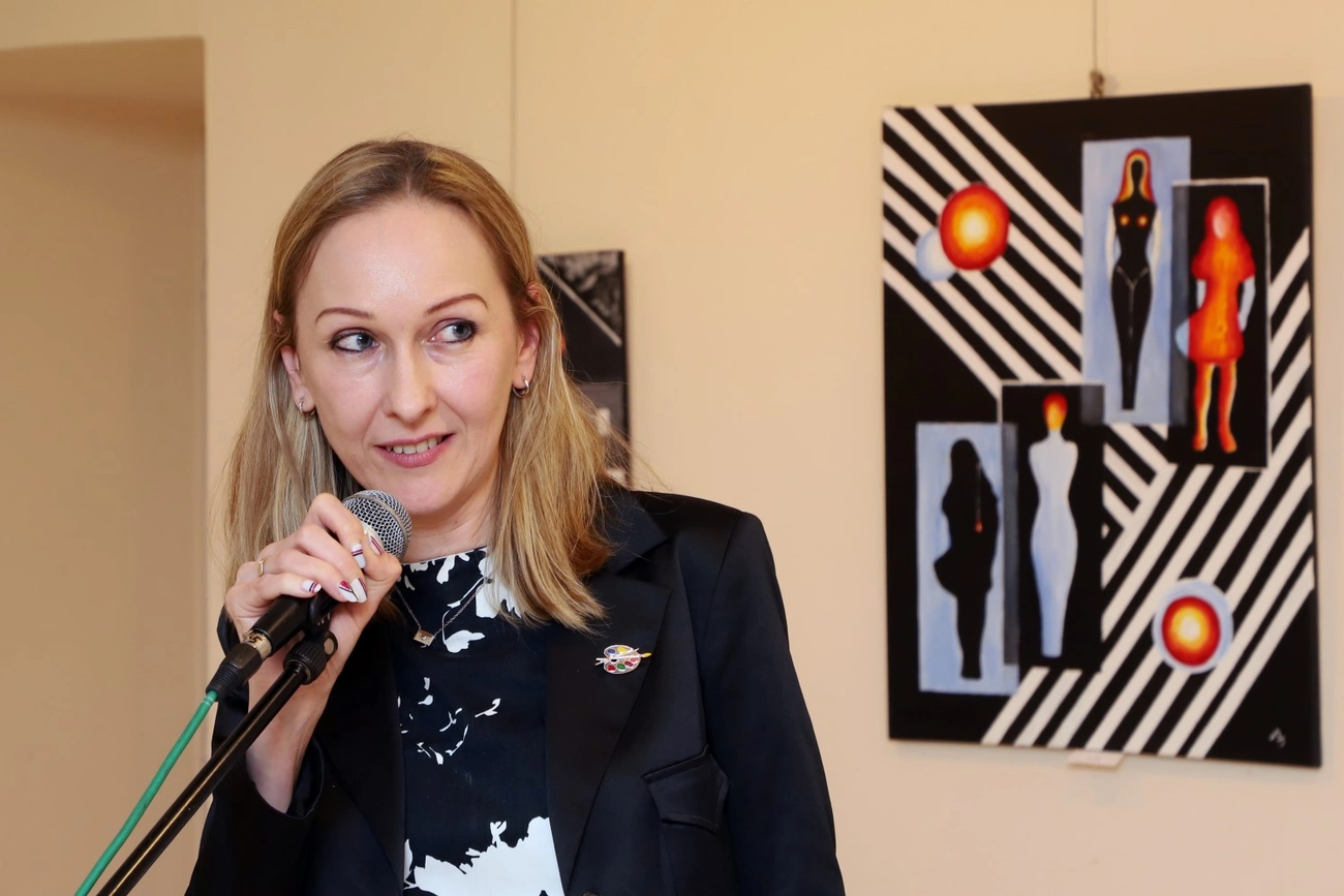 Balogh Ildikó &quot;Útkereső&quot; című kiállítása az Adyban 