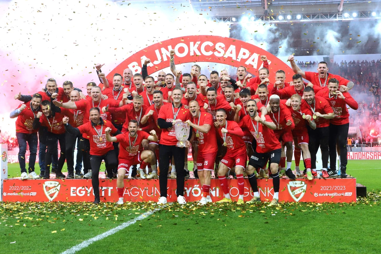 DVTK bajnokavató 