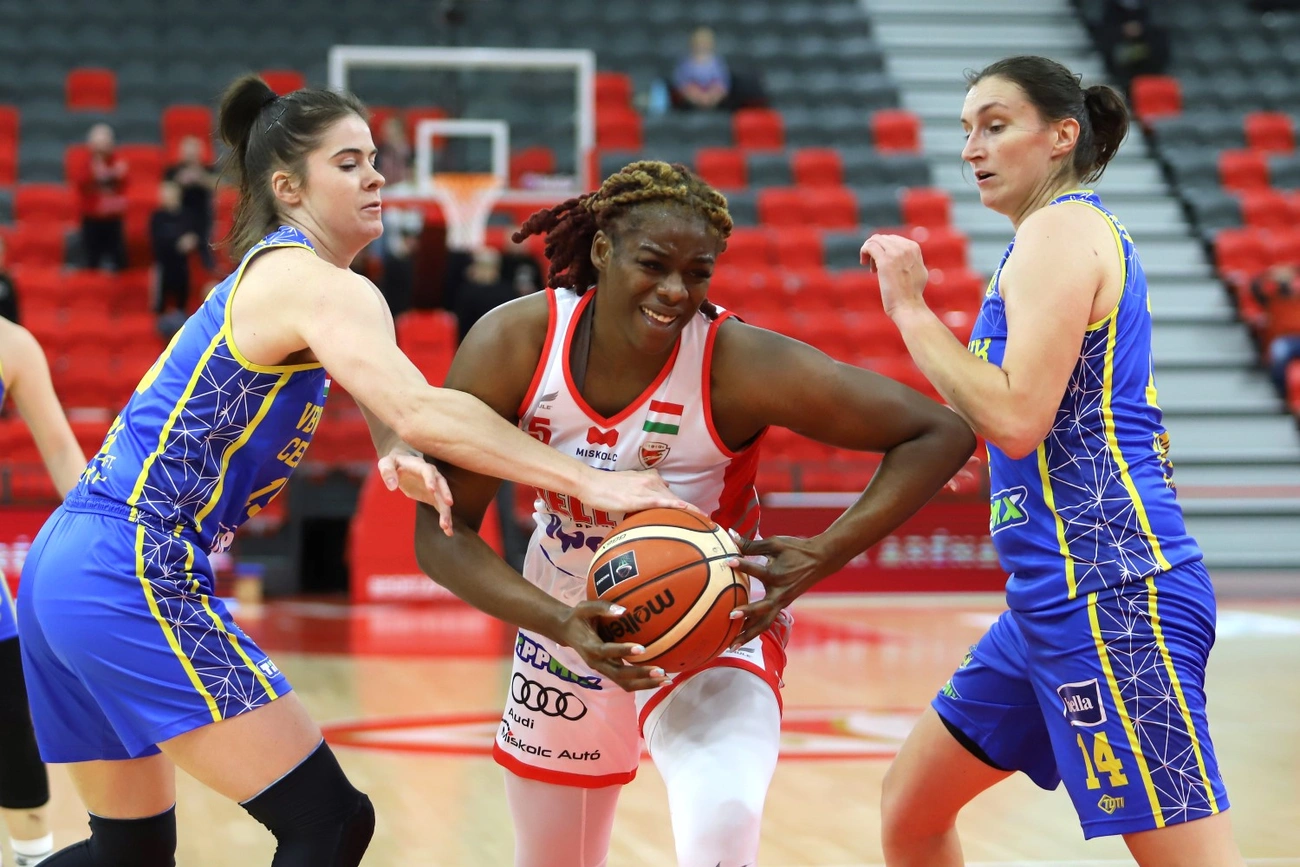 DVTK - Cegléd:  85-62 