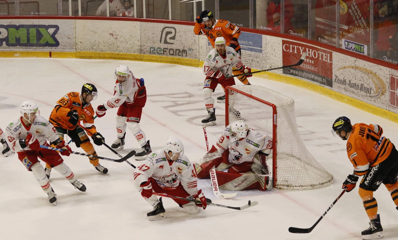 ice hockey 