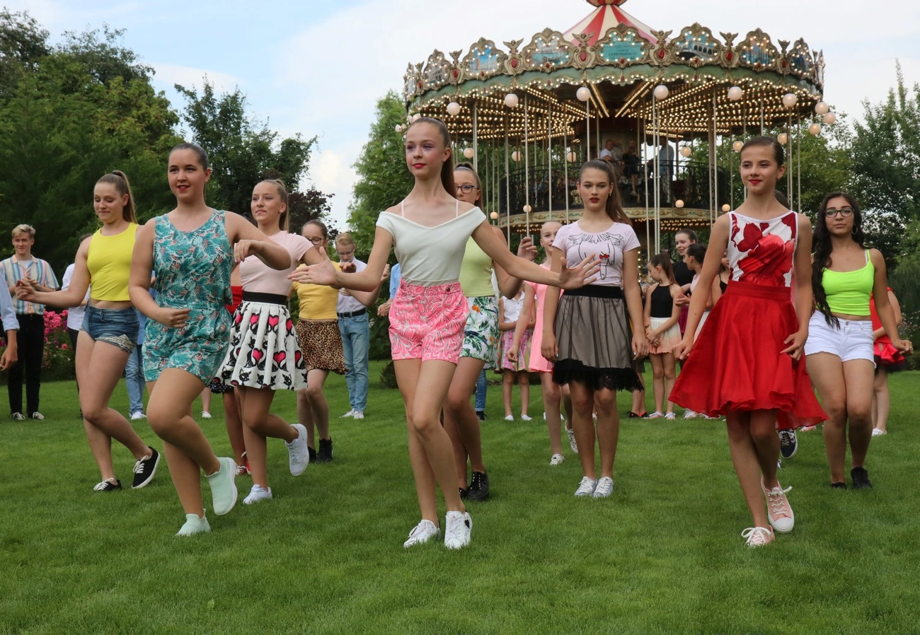 Flashmob a Tündérkertben 