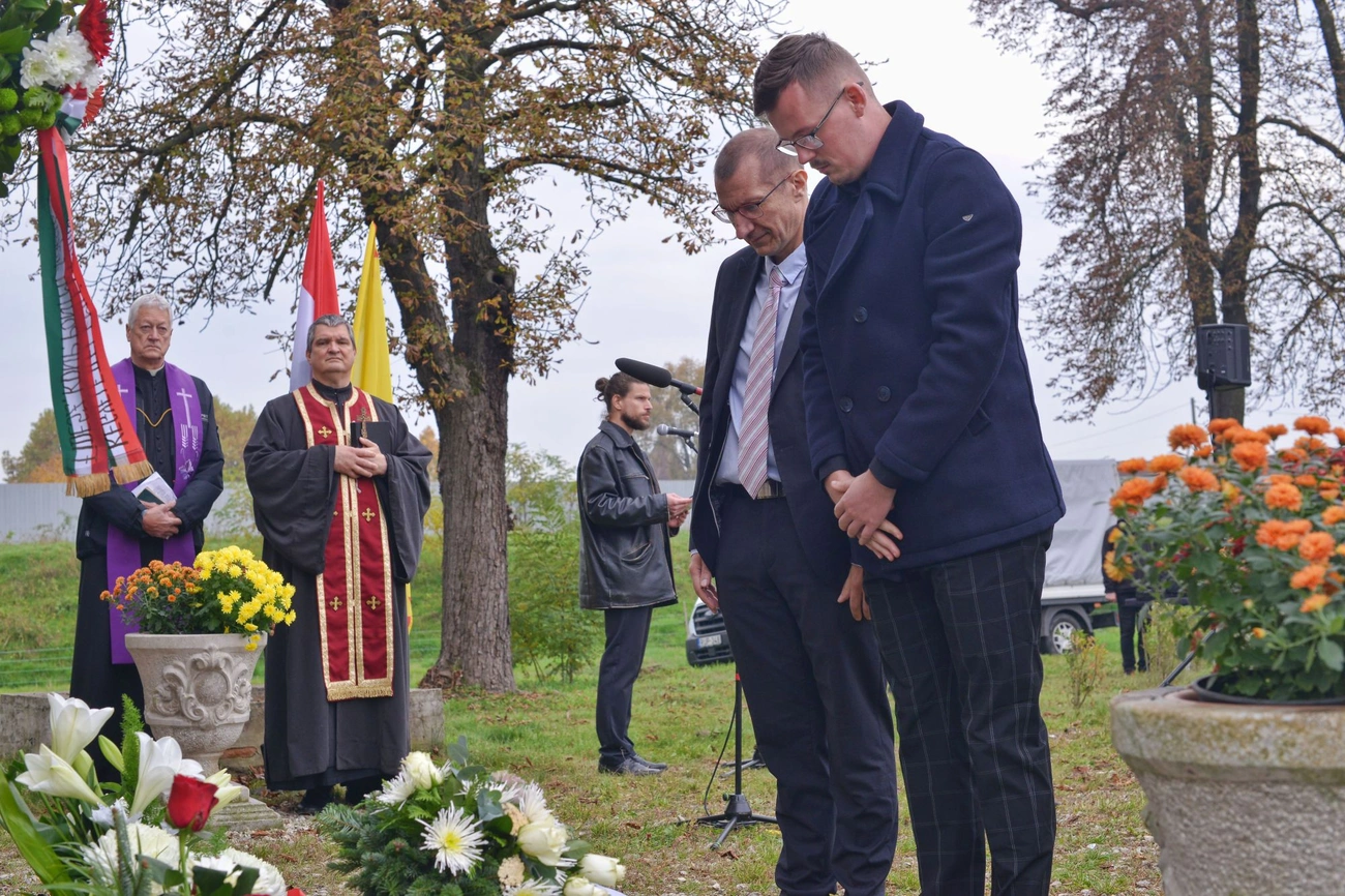 Halottak napi megemlékezés, I. világháborús katonatemető 
