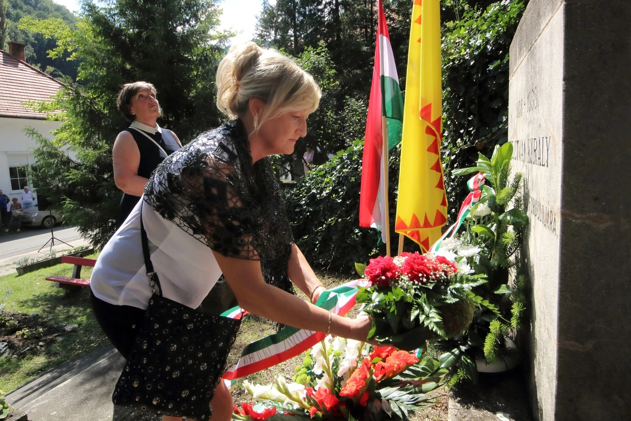 Megemlékezés, koszorúzás Felsőhámorban 