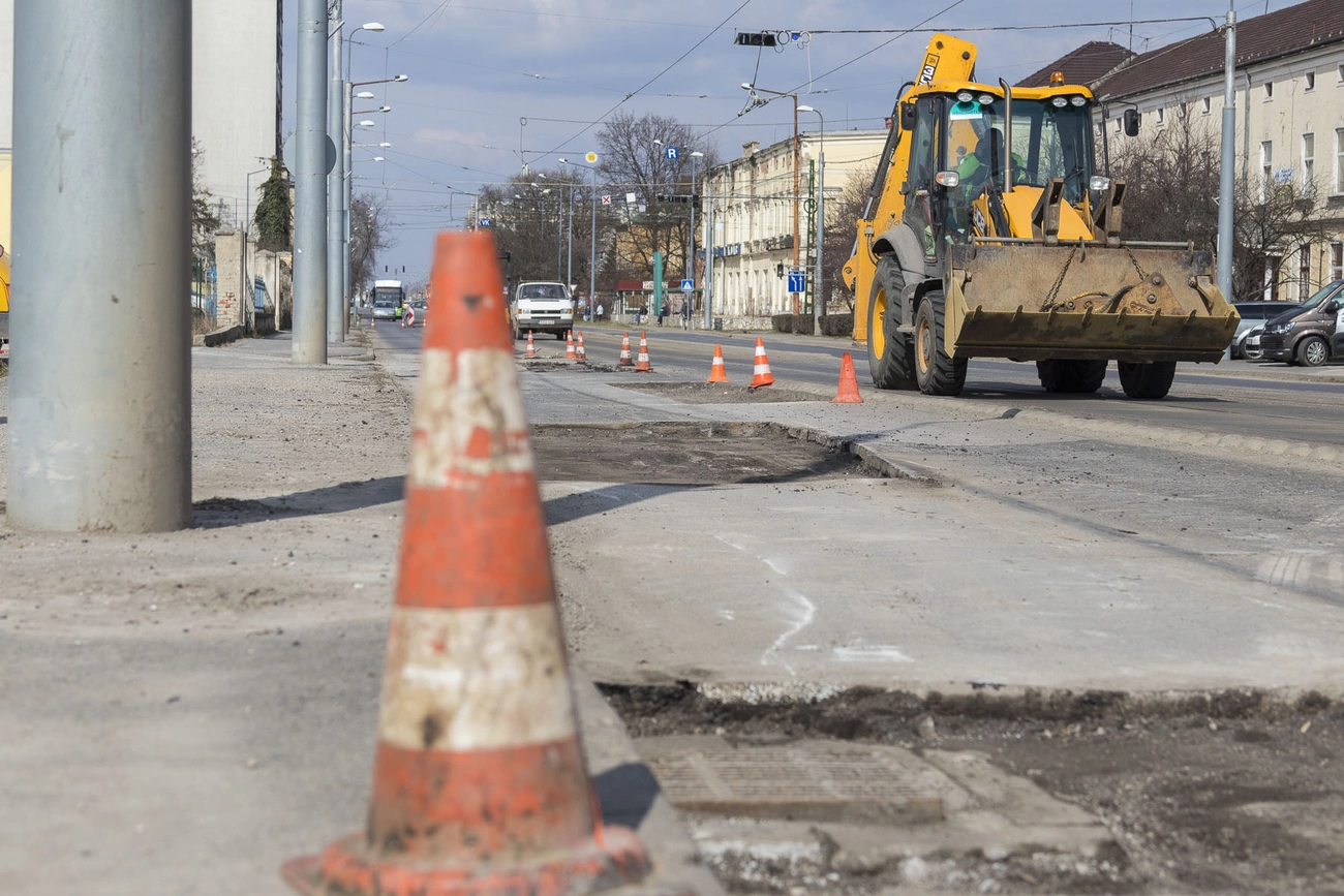 Elkezdődtek a kátyúzási munkálatok  