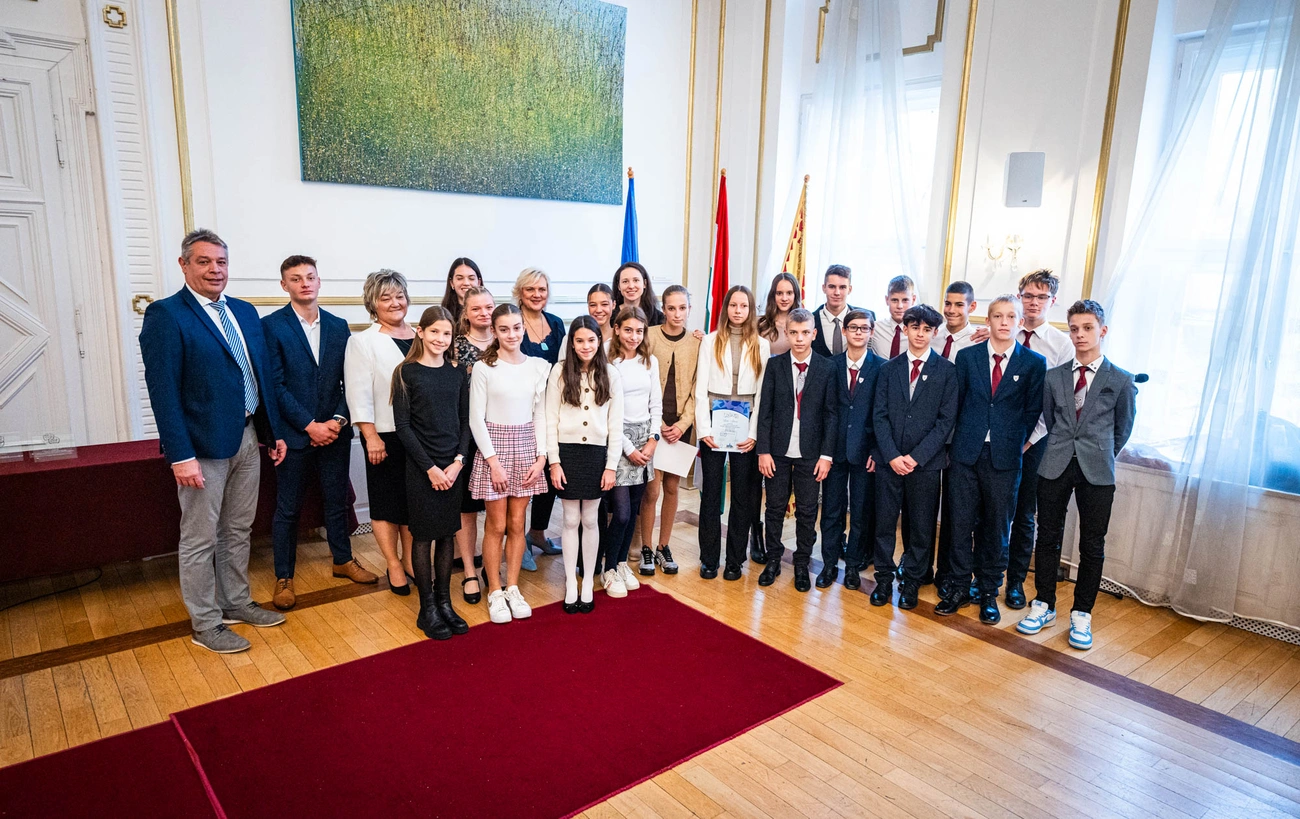 Kiváló sportolókat díjazott a Miskolc Városi Diáksport Szövetség a Városházán 
