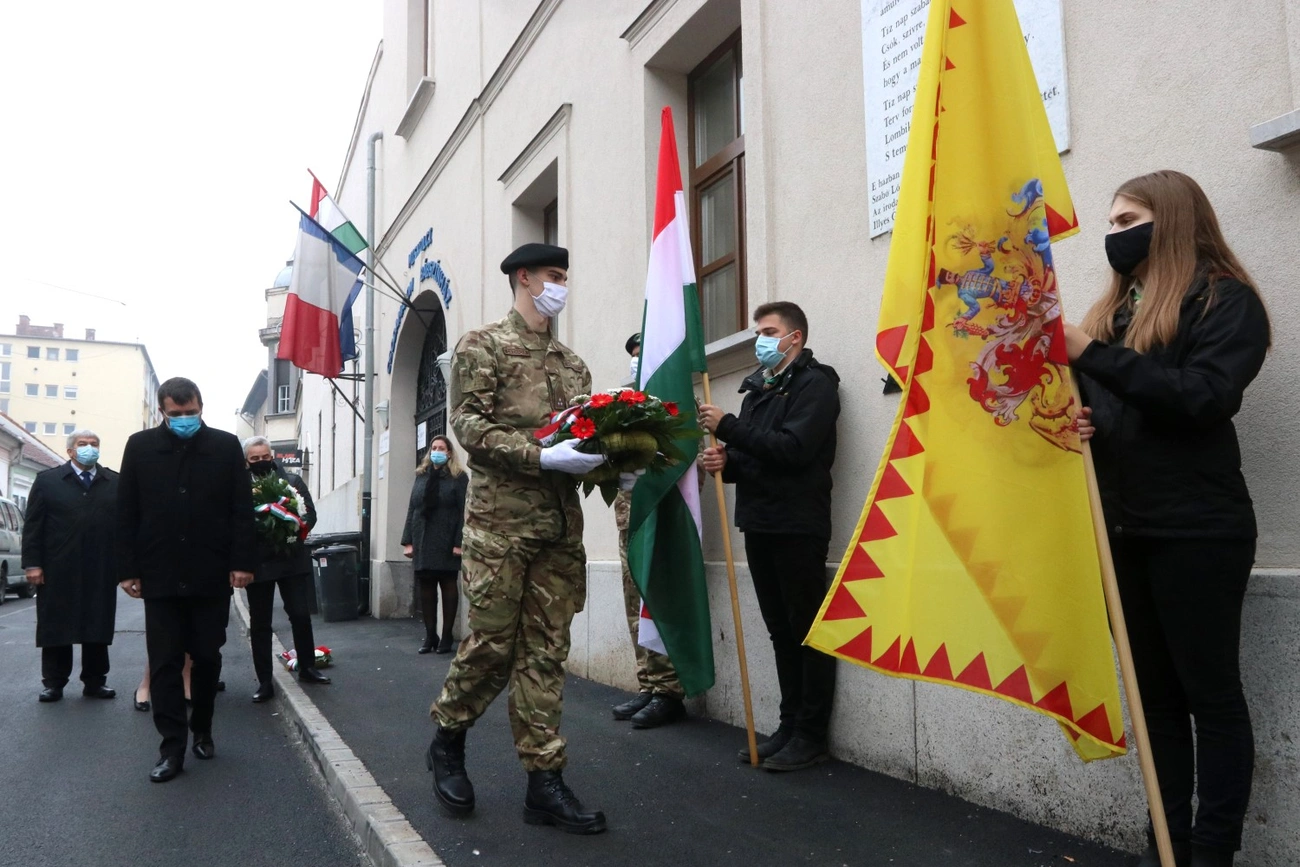 Koszorúzás október 23-án II. 