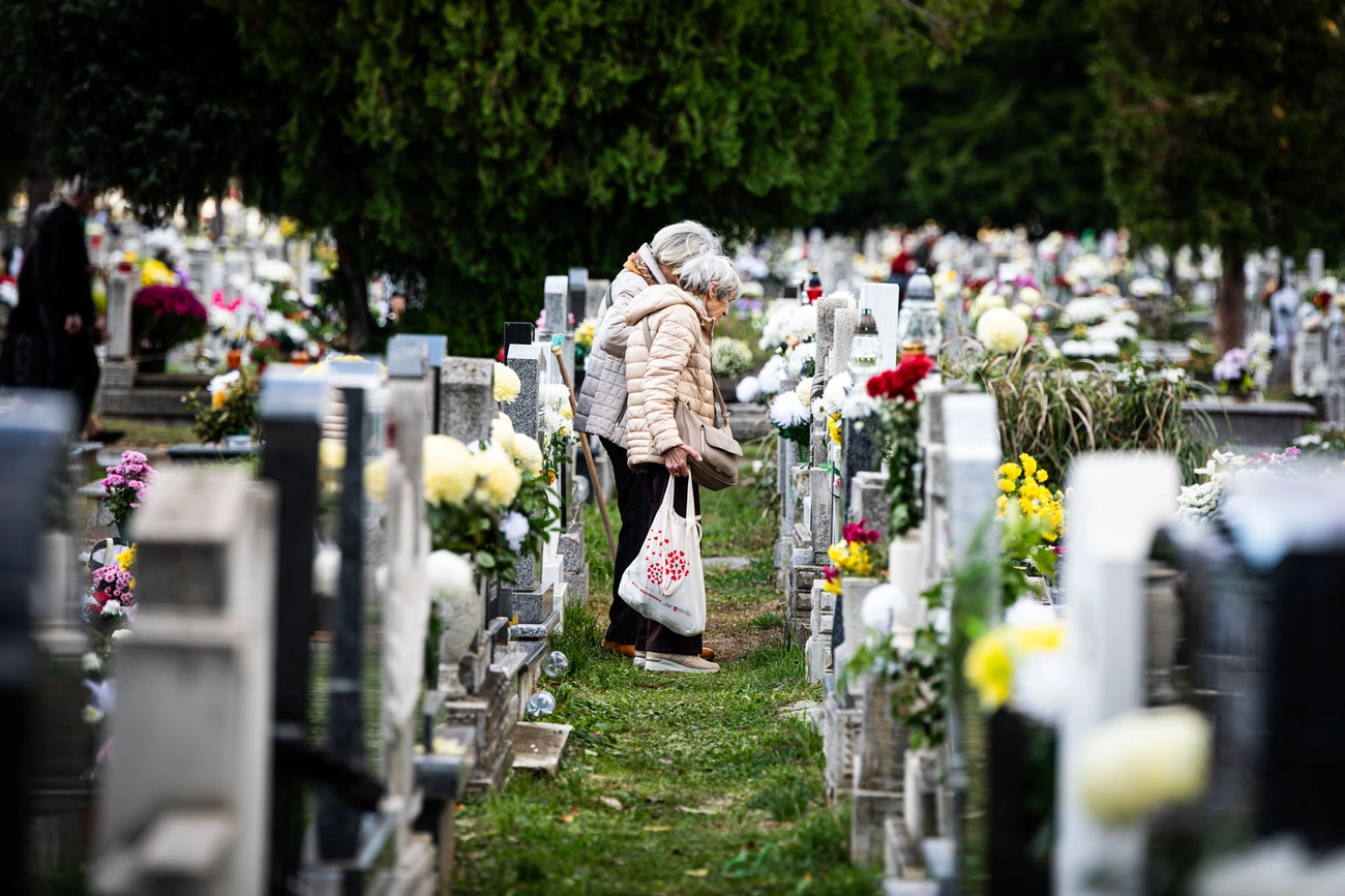 Mindenszentek napja- délelőtt a Szentpéteri kapui köztemetőben  