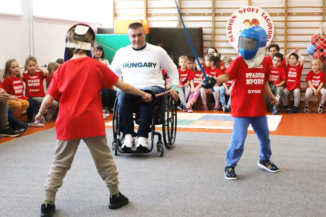 Érzékenyítő foglalkozás a Stadion Sportóvodában a Magyar Parasport Napja alkalmából 