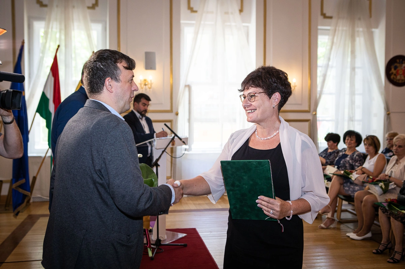 Pedagógusnapi elismerések átadása a városházán