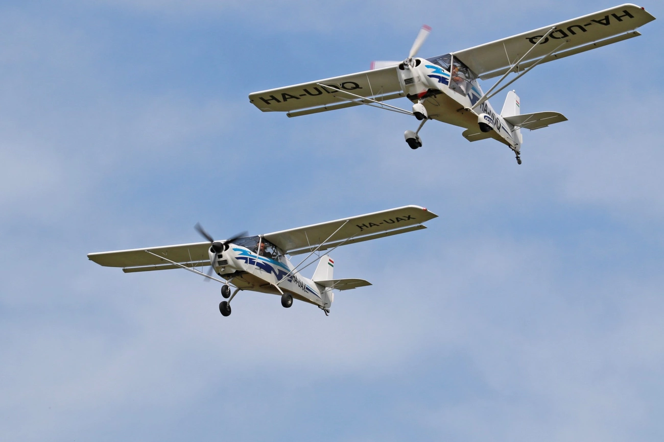 Légibemutatókkal és családi programokkal búcsúztatták a miskolci repülőteret 