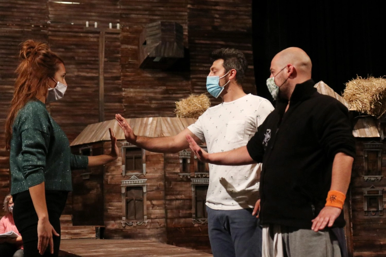 Újraindult a színház 