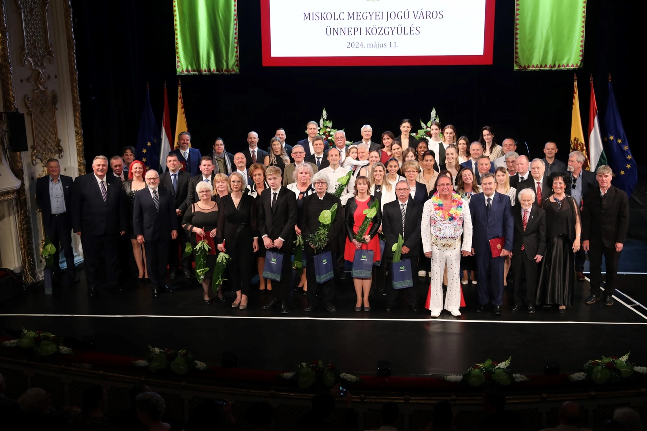 Ünnepi közgyűlés 1. 