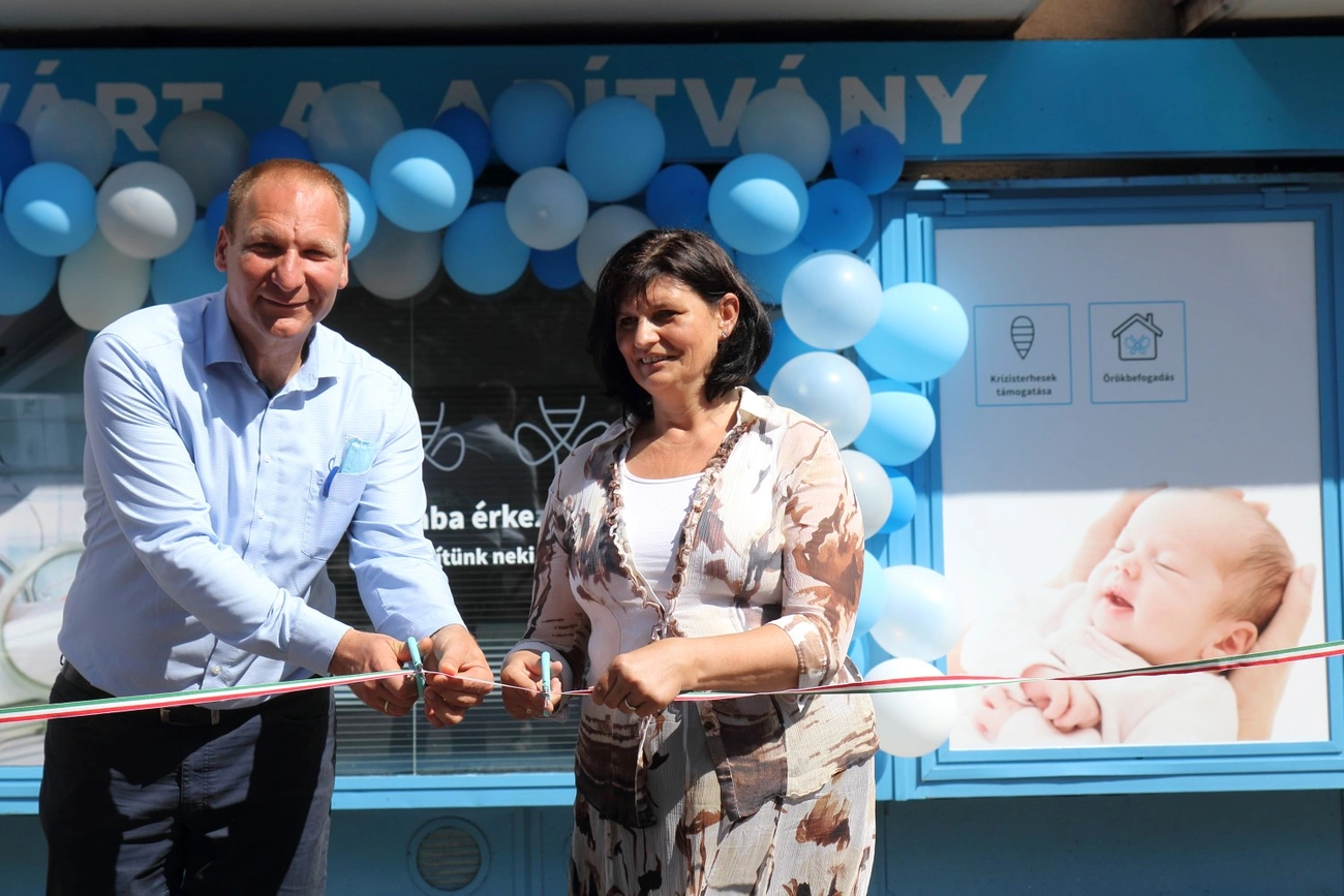Várva Várt Alapítvány megnyitó ünnepség 