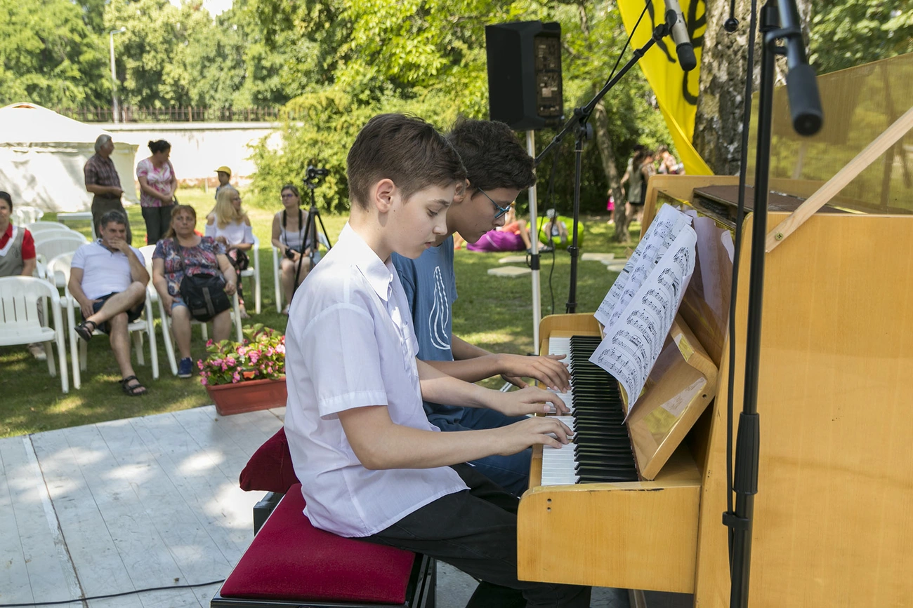 Zeneszánsz – Zenés Vigasságok 