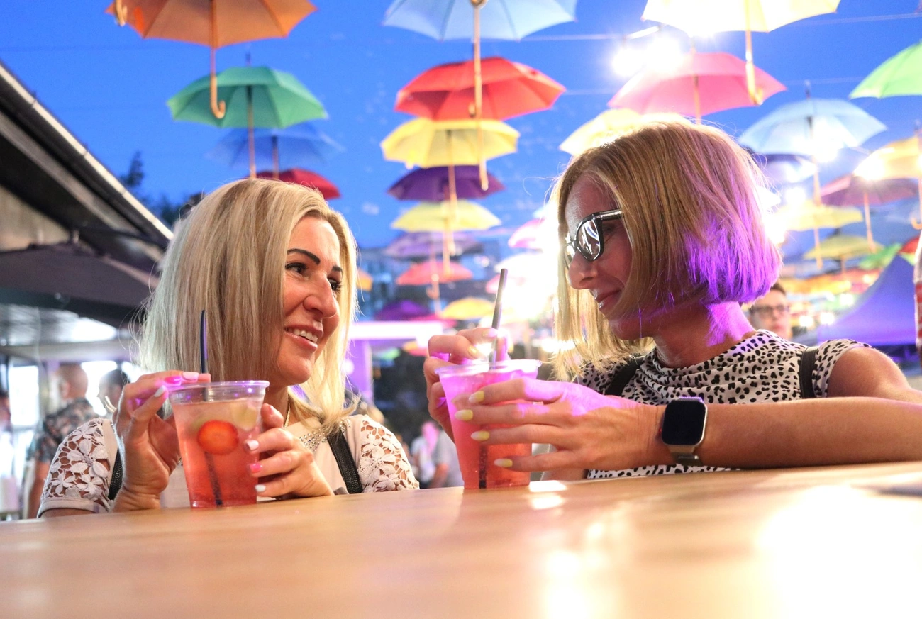 Gasztro Centrum terasz buli