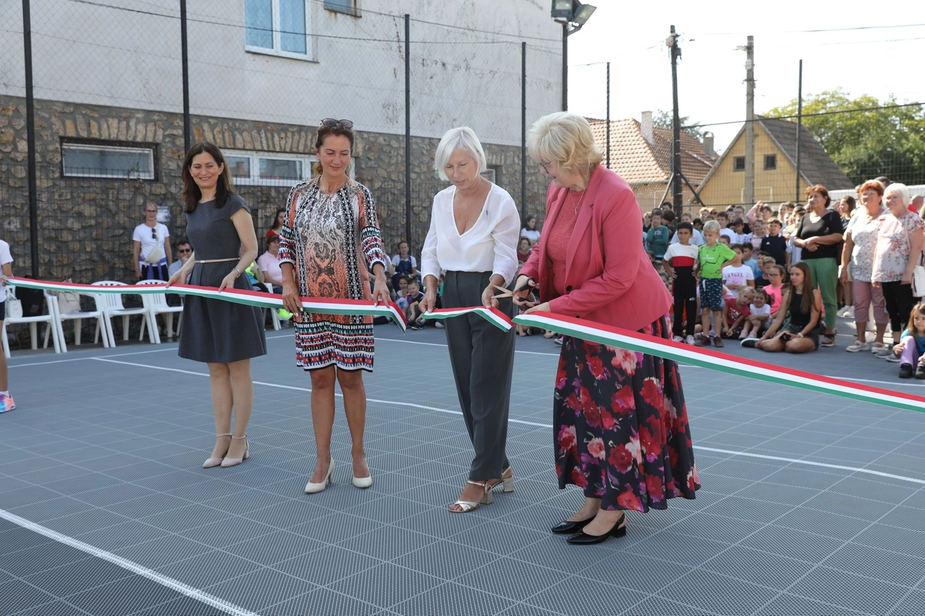 Matiscsák Éva kiállítás megnyitó