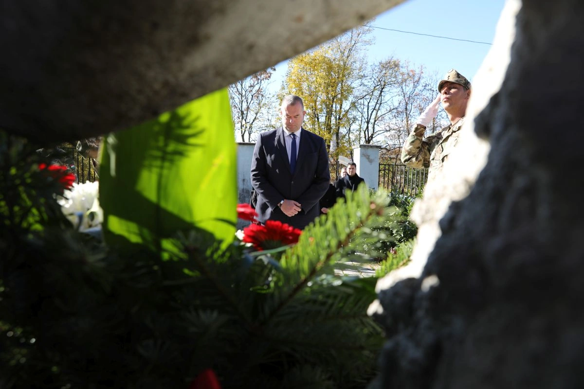 Az 1956-os forradalom és szabadságharc mártírjaira emlékeztek Miskolcon. Fotó: Juhász Ákos