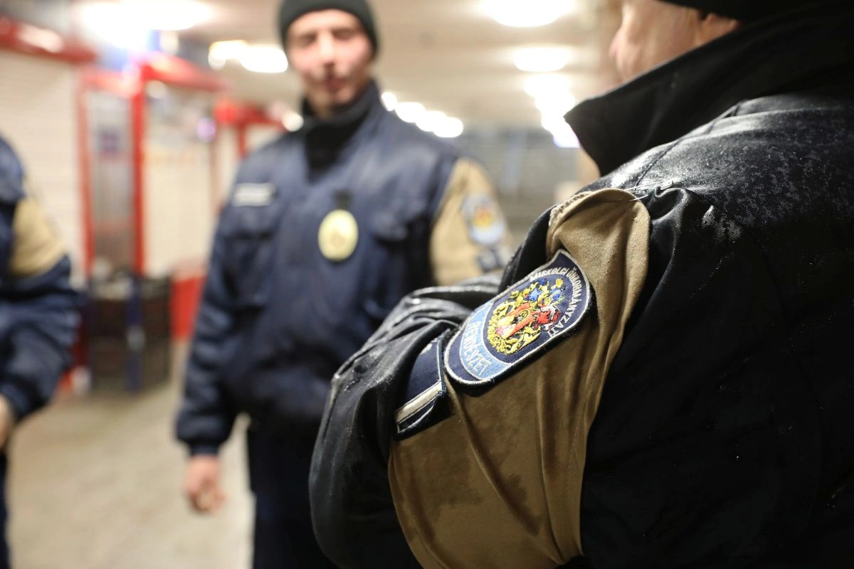 Rendészeti ellenőrzés a Centrumnál. Fotó: Juhász Ákos