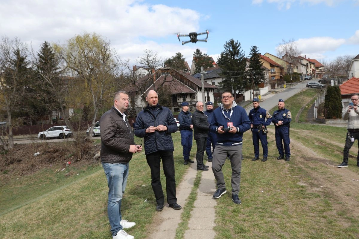 Drónnal a Bábonyibércen. Fotó: Juhász Ákos