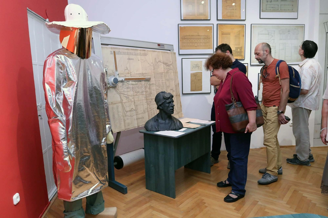  Amikor még fújt a gyár - kiállításmegnyitó 