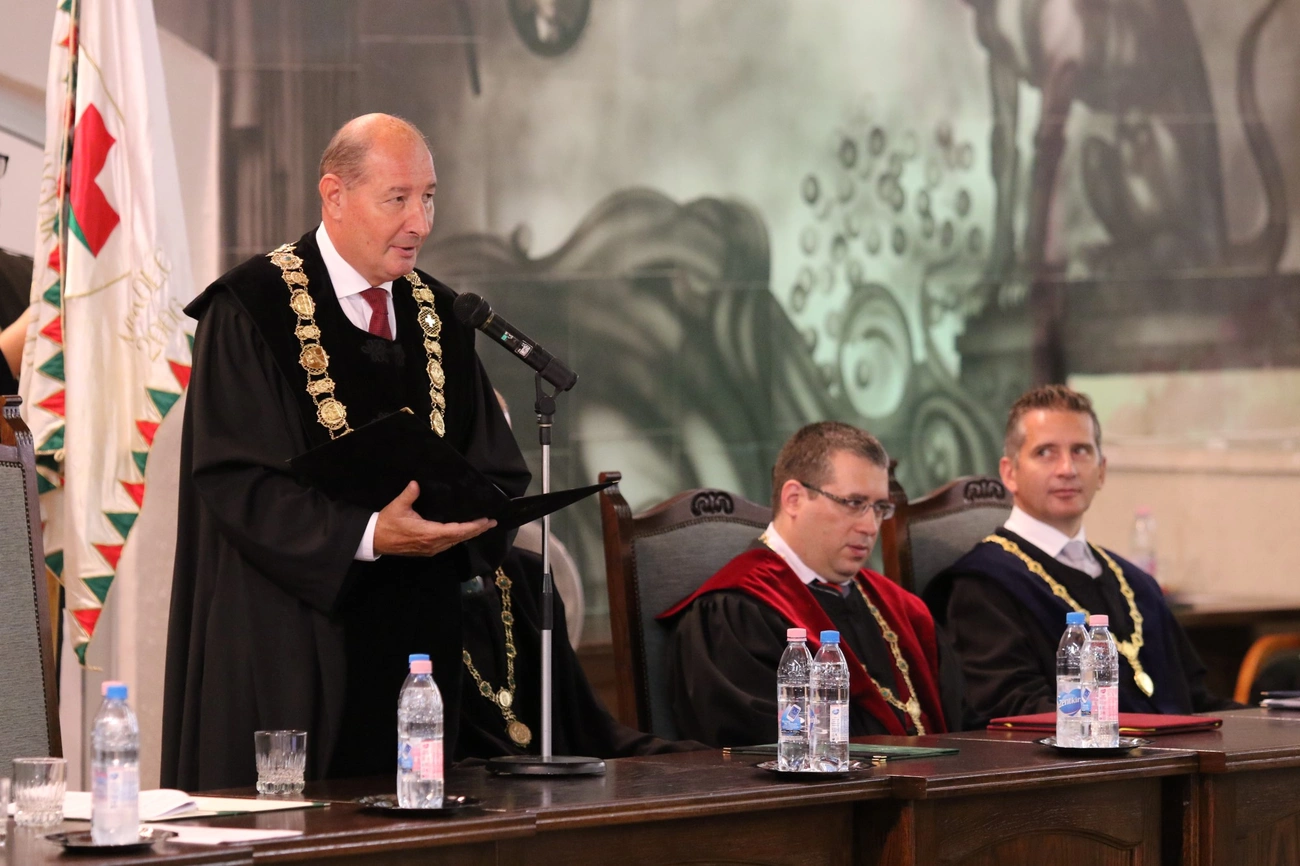 Tanévnyitó  szenátusi ülés a Miskolci Egyetemen