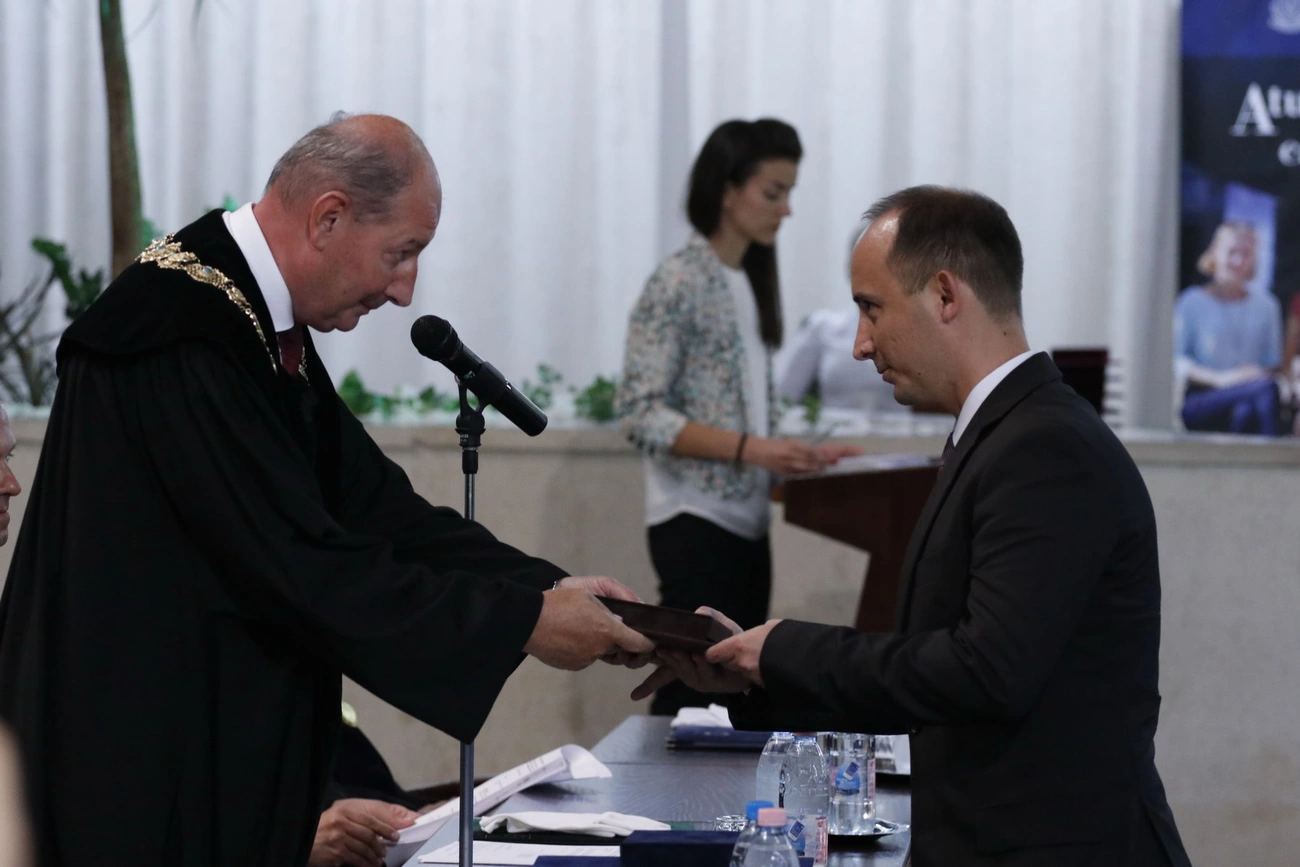 Egyetemi elismerések átadása