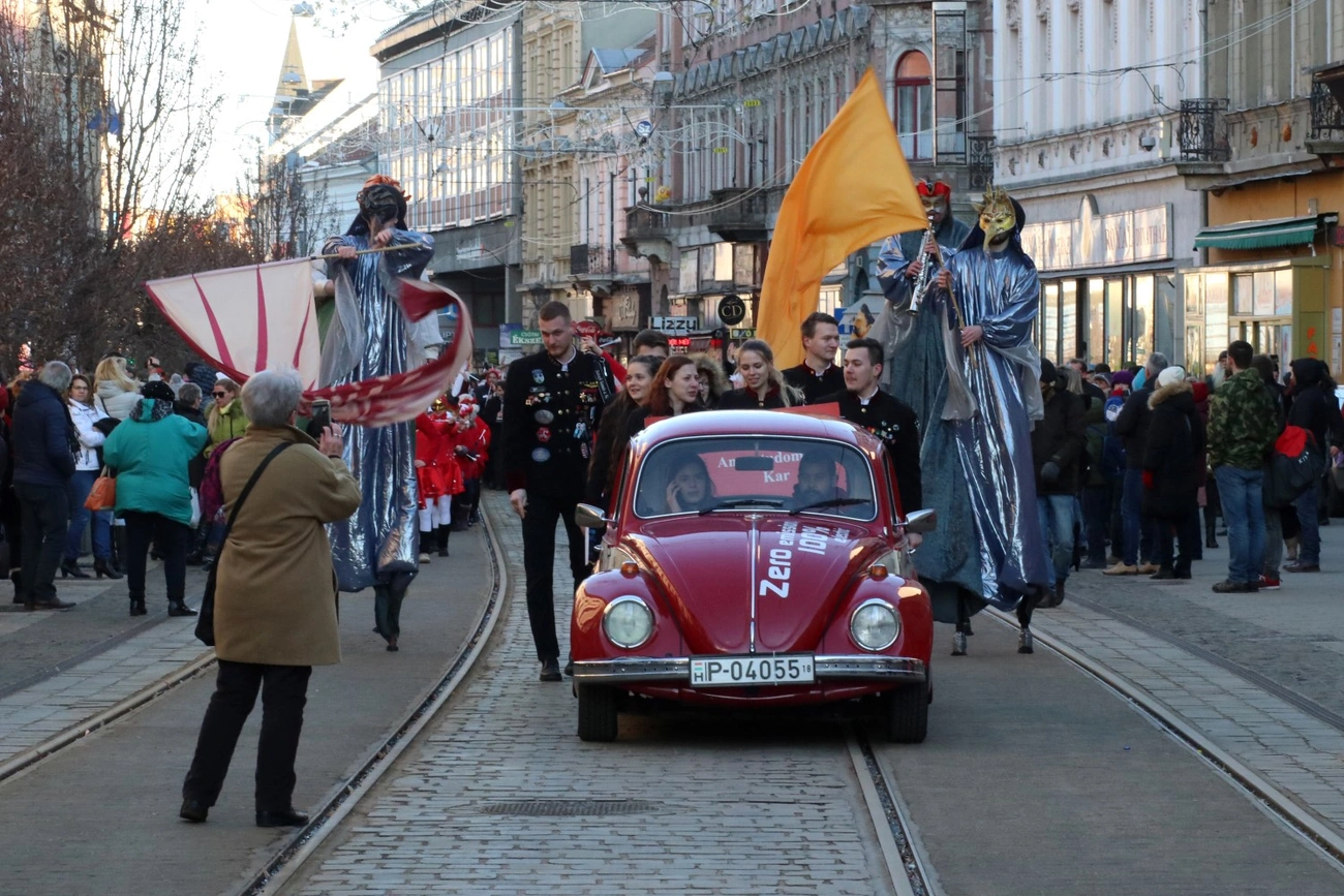 Becherovka Miskolci Farsang felvonulás