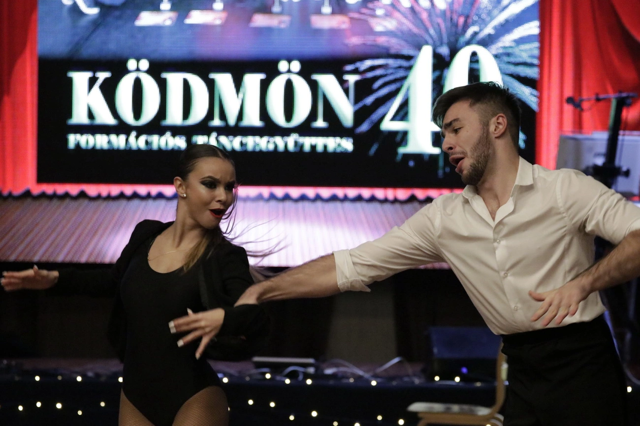 "40 éves a Ködmön" bál vendég fellépői