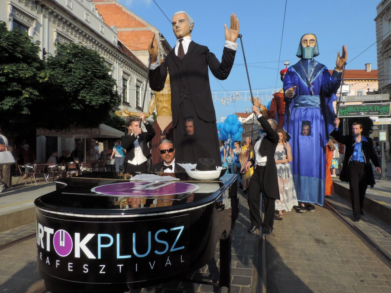 Operafesztivál nyitófelvonulás